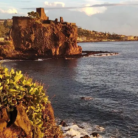 Cuore Di Aci Gasthof Aci Castello